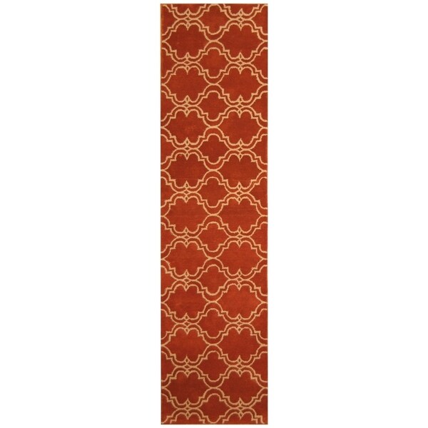 Handmade Trellis Wool Rug (India) - 2'6 x 10'