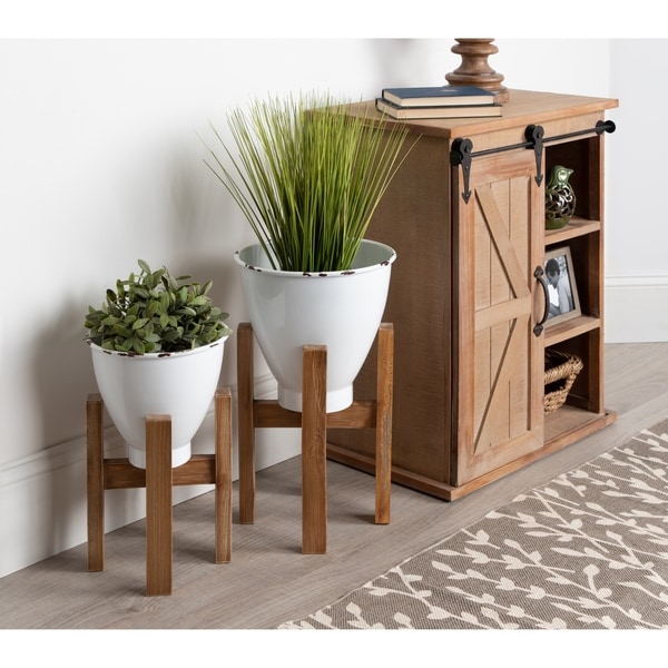 Kate and Laurel Eton Metal Planter Set with Wood Stands