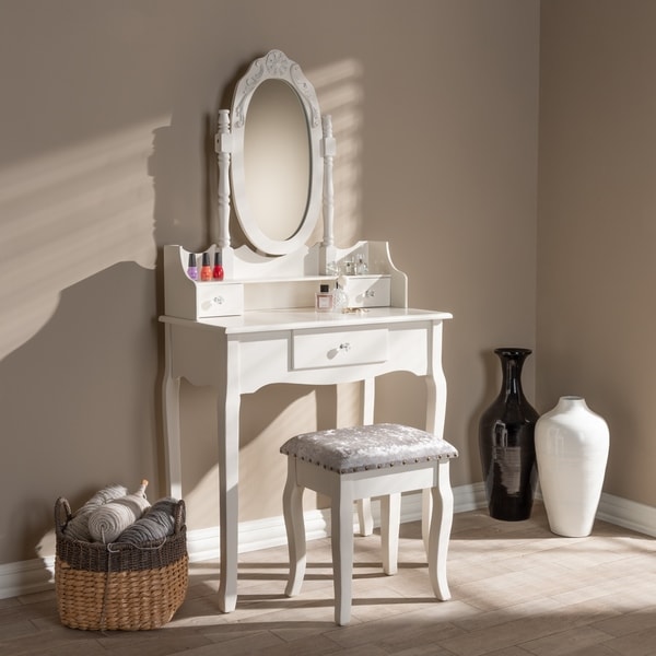 gwendolyn vanity set with mirror