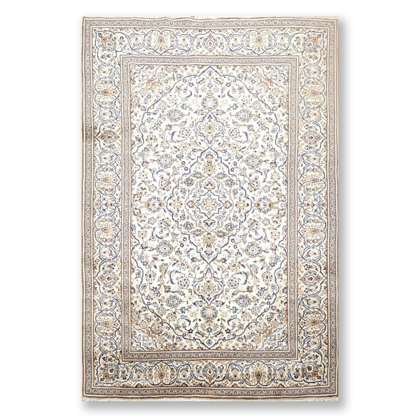 Kashan Superfine Hand Knotted Wool Persian Area Rug (6'5"x9'1") - 6'5" x 9'1"