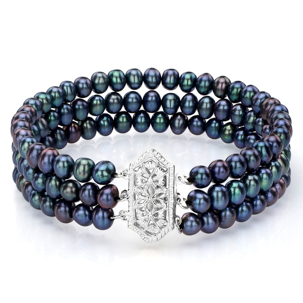black freshwater pearl bracelet