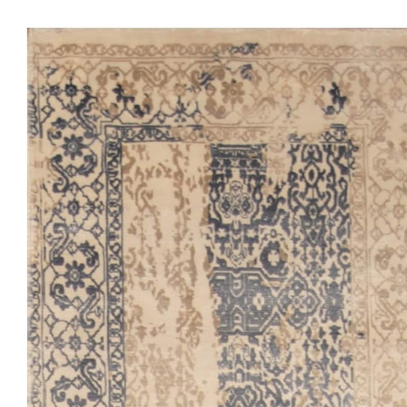 Handmade Distressed Silk Rug (India) - 2'6 x 10'
