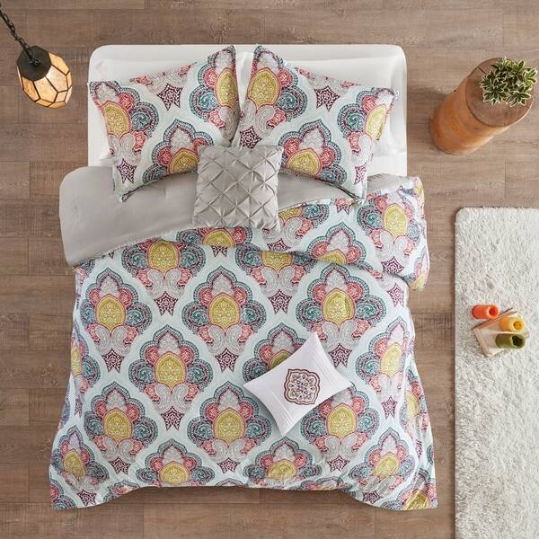 Shop Intelligent Design Jayla Multi Paisley Medallion Print