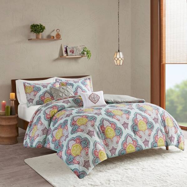 Shop Intelligent Design Jayla Multi Paisley Medallion Print