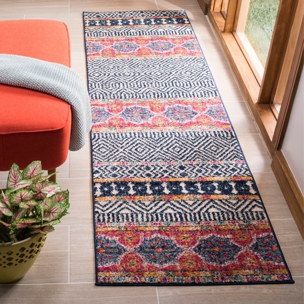 Safavieh Madison Cleo Bohemian Eclectic Navy / Ivory Area Rug - 2'3" x 6'