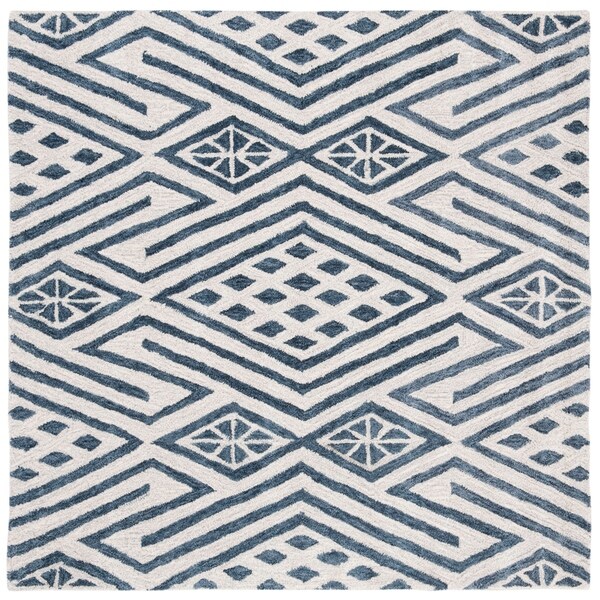 Safavieh Handmade Micro-Loop Porveig Wool Rug