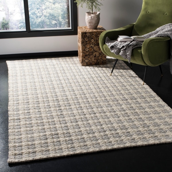 Safavieh Handmade Natura Ombline Wool Rug