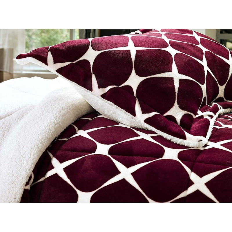 Elegant Comfort 3-Piece Bloomingdale Pattern Sherpa-Backing Reversible Comforter Set