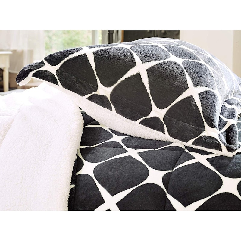 Elegant Comfort 3-Piece Bloomingdale Pattern Sherpa-Backing Reversible Comforter Set