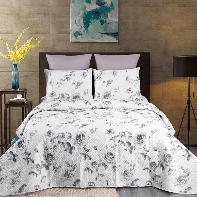 3 Piece Printed Lightweight Bedding Quilt Set