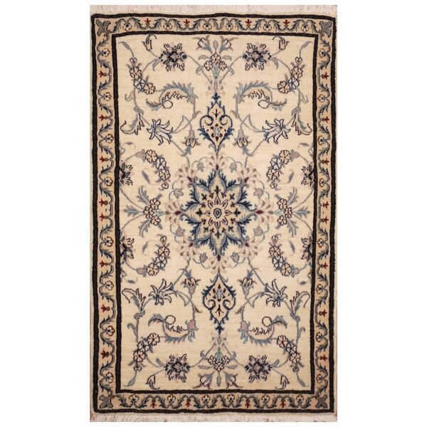 Handmade Nain Wool Rug (Iran) - 2'10 x 4'9