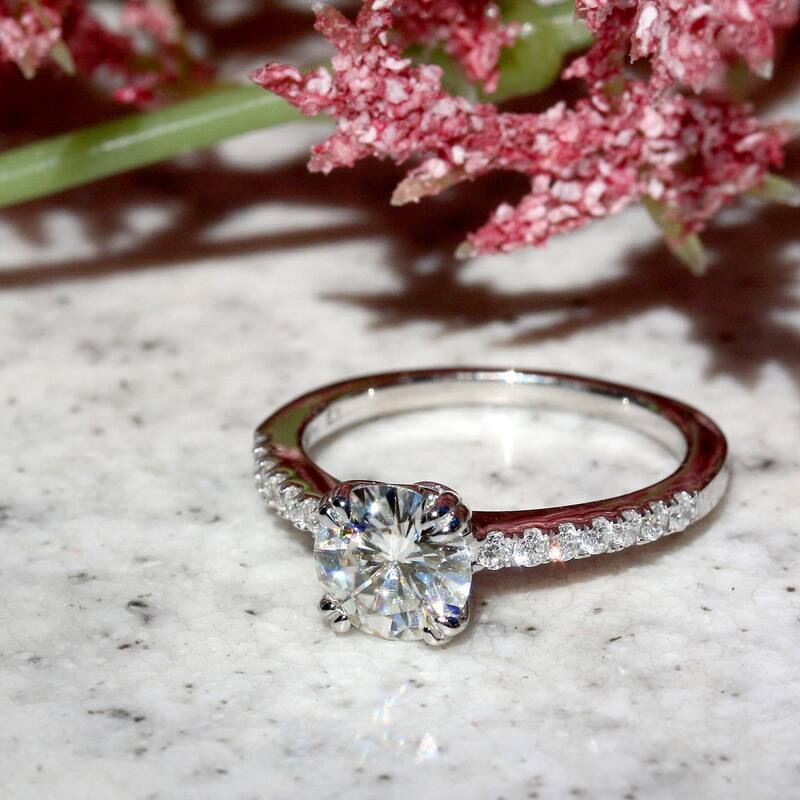 Annello by Kobelli 14k Gold 1-1/5ct.tw Double Prong Solitaire Forever One Moissanite Classic Engagement Ring (DEF/VS)