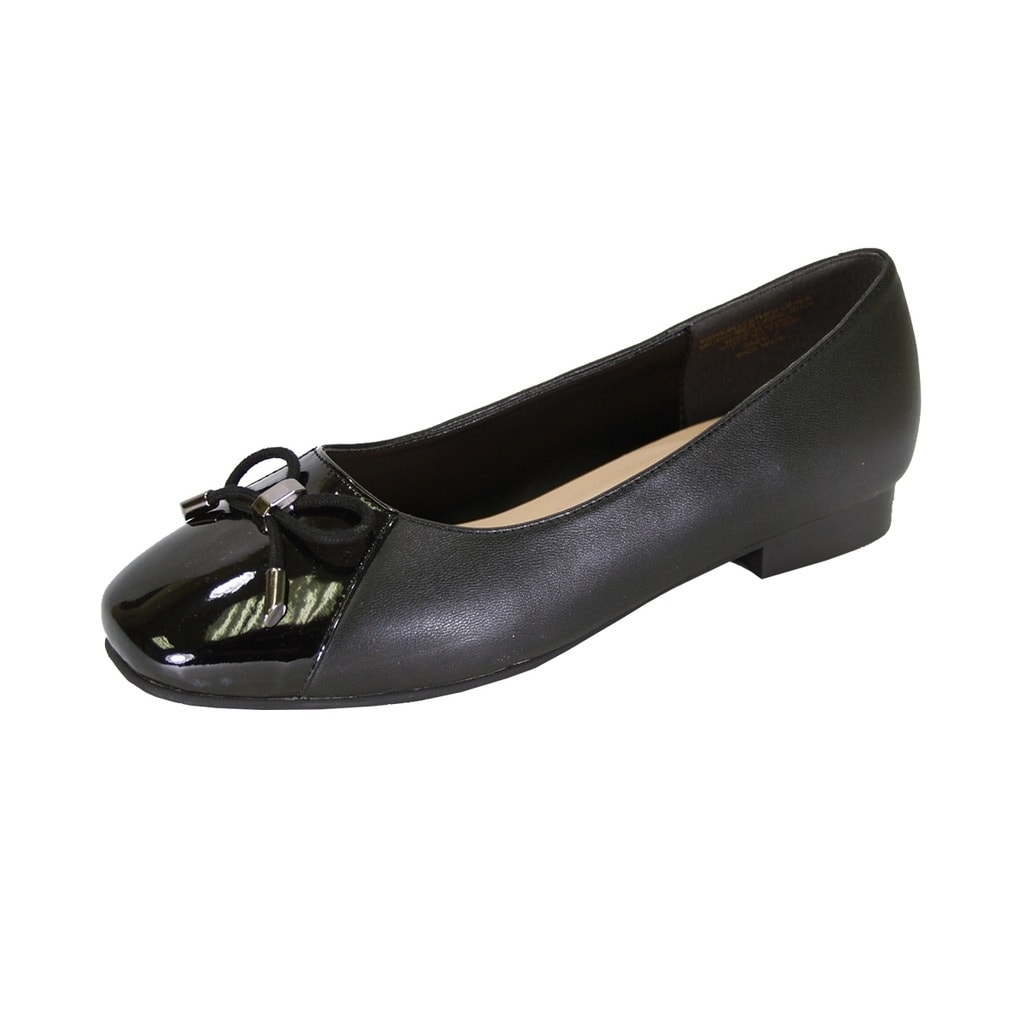 womens wide width black flats