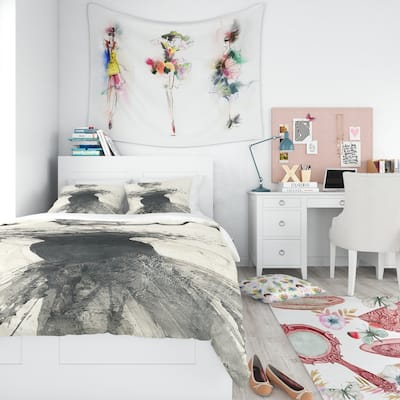 Designart 'Glam Dancing I' Teenage Bedding Set - Duvet Cover & Shams