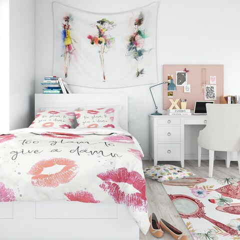 Designart 'Glam Chic Accents VII' Glam/Teenage Bedding Set - Duvet Cover & Shams