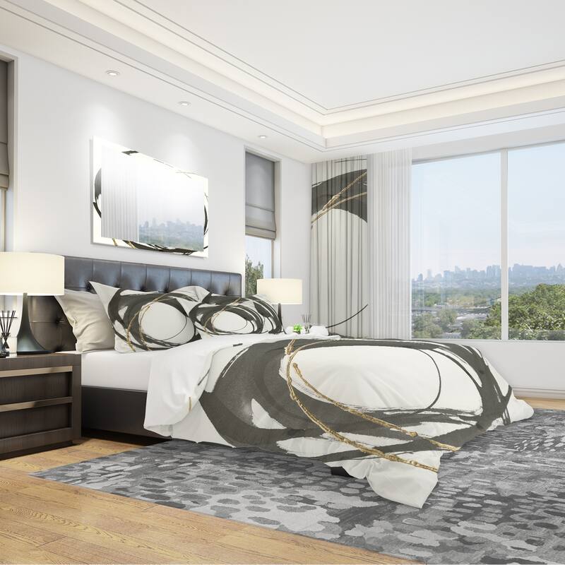 Designart 'Gold Glamour Circle I' Geometric Bedding Set - Duvet Cover & Shams