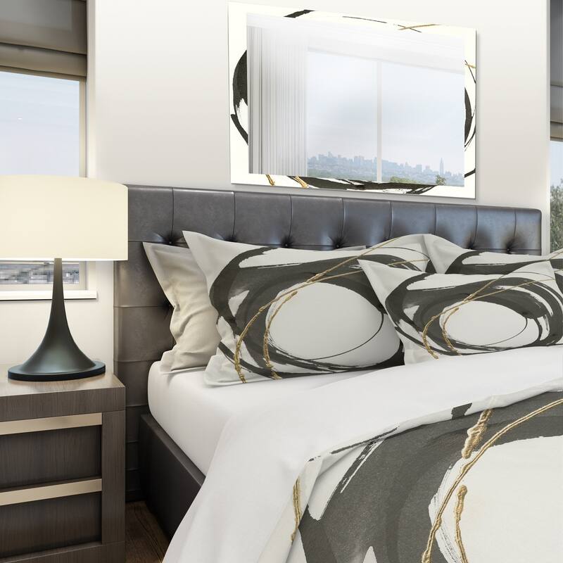 Designart 'Gold Glamour Circle I' Geometric Bedding Set - Duvet Cover & Shams