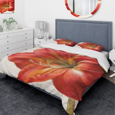 Designart 'Vivid Red Amaryllis' Traditional Bedding Set - Duvet Cover & Shams