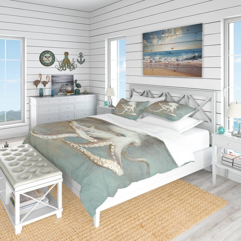 Designart 'Octopus Treasures from the Sea' Coastal Bedding Set - Duvet Cover & Shams