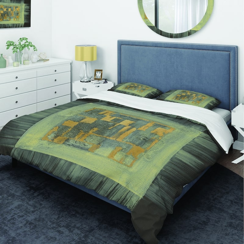 Designart 'Gold Geometric Tapestry II' Glam Bedding Set - Duvet Cover & Shams - Queen/Full - Queen/Full - 3 Piece