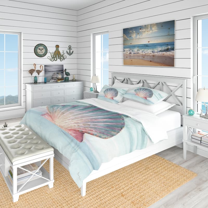 Designart 'Ocean Shell on Blue' Coastal Bedding Set - Duvet Cover & Shams
