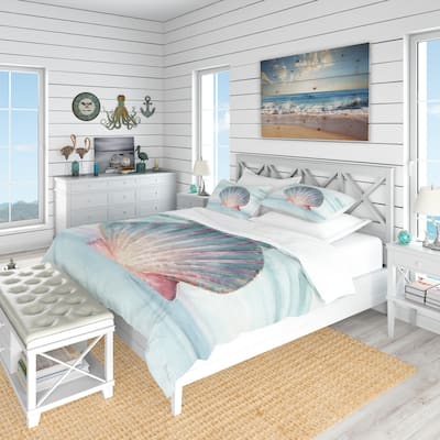 Designart 'Ocean Shell on Blue' Coastal Bedding Set - Duvet Cover & Shams
