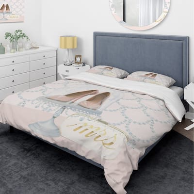 Designart 'Fashion and Glam Shoes I' Glam Bedding Set - Duvet Cover & Shams