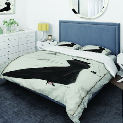 Designart 'Elegance Glam Paris Diva II' Glam Bedding Set - Duvet Cover & Shams