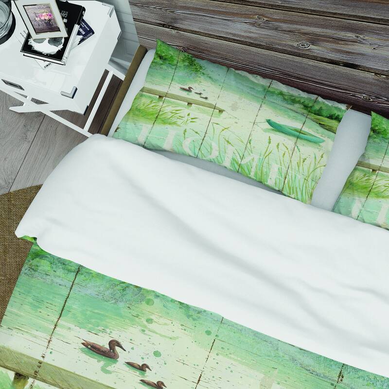 Designart 'Lakeside Boats Welcome Home' Cottage Bedding Set - Duvet Cover & Shams
