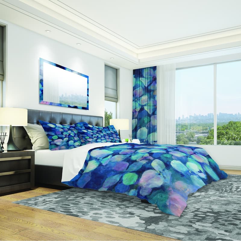 Designart 'Abstract Blue Flower Petals' Geometric Bedding Set - Duvet Cover & Shams
