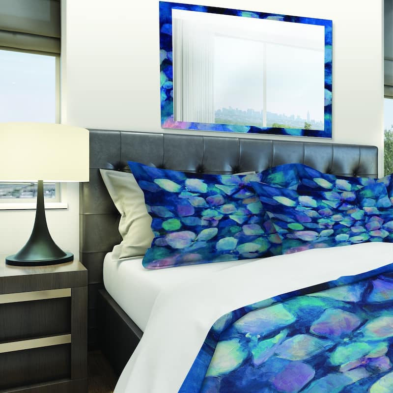 Designart 'Abstract Blue Flower Petals' Geometric Bedding Set - Duvet Cover & Shams