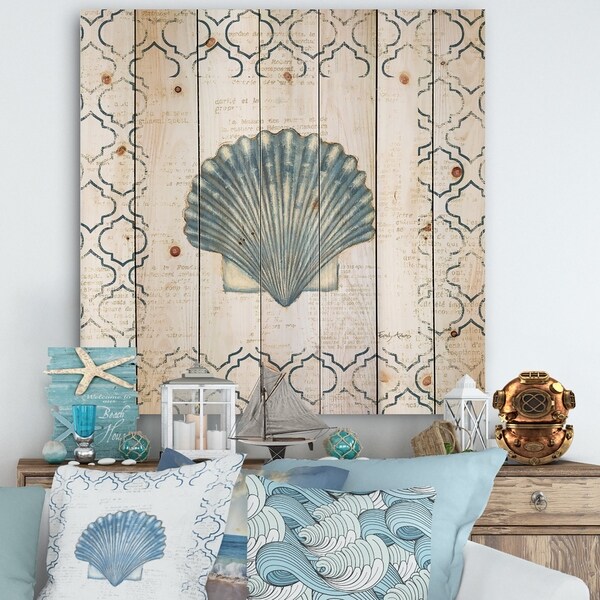 Designart 'Navy Blue Scallop Shell ' Nautical & Coastal Print on Natural Pine Wood