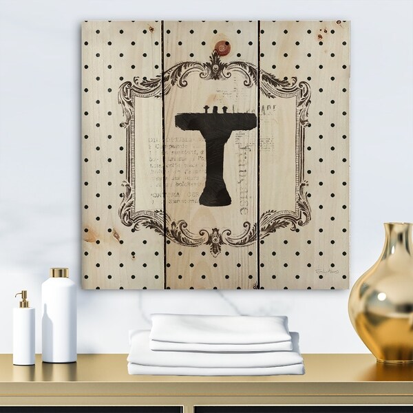 Designart 'Vintage French Bathroom I' Traditional Bathroom Print on Natural Pine Wood - Black