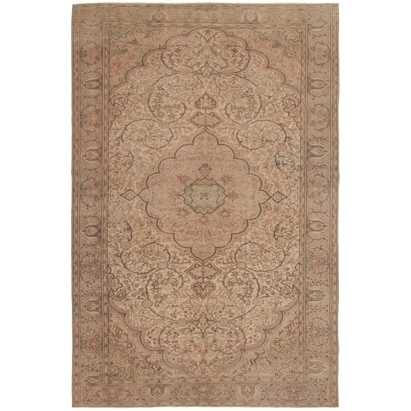 eCarpetGallery Hand-knotted Antalya Vintage Cream Wool Rug - 6'4 x 9'8