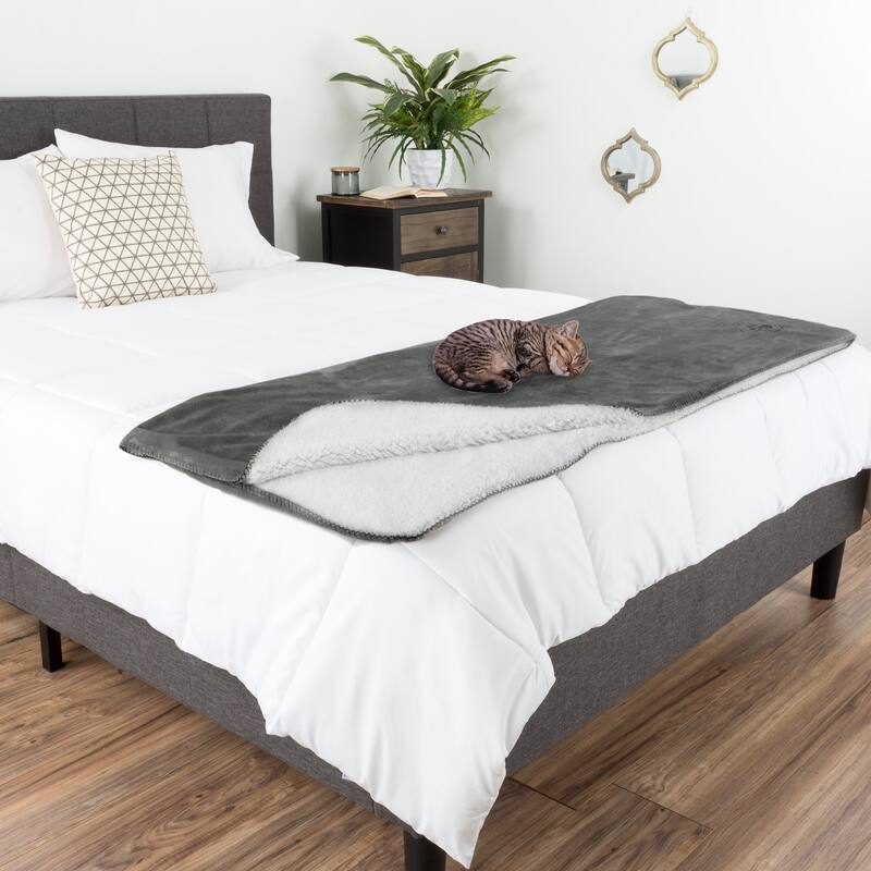 Waterproof Pet Blanket 60inx50in Plush Throw Protects Furniture by Petmaker