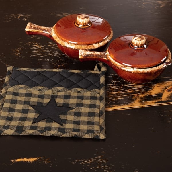 https://ak1.ostkcdn.com/images/products/26057560/Primitive-Tabletop-Kitchen-VHC-Star-Pot-Holder-Fabric-Loop-Cotton-Star-Appliqued-Pocket-8767f35e-4958-428f-bd6e-48b8222f8abc_600.jpg?impolicy=medium