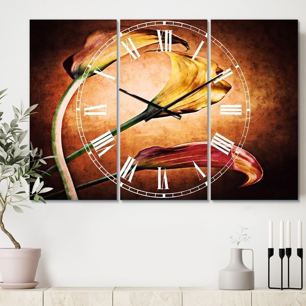 Designart 'Zantedeschia Aethiopica' Cottage 3 Panels Oversized Wall CLock - 36 in. wide x 28 in. high - 3 panels
