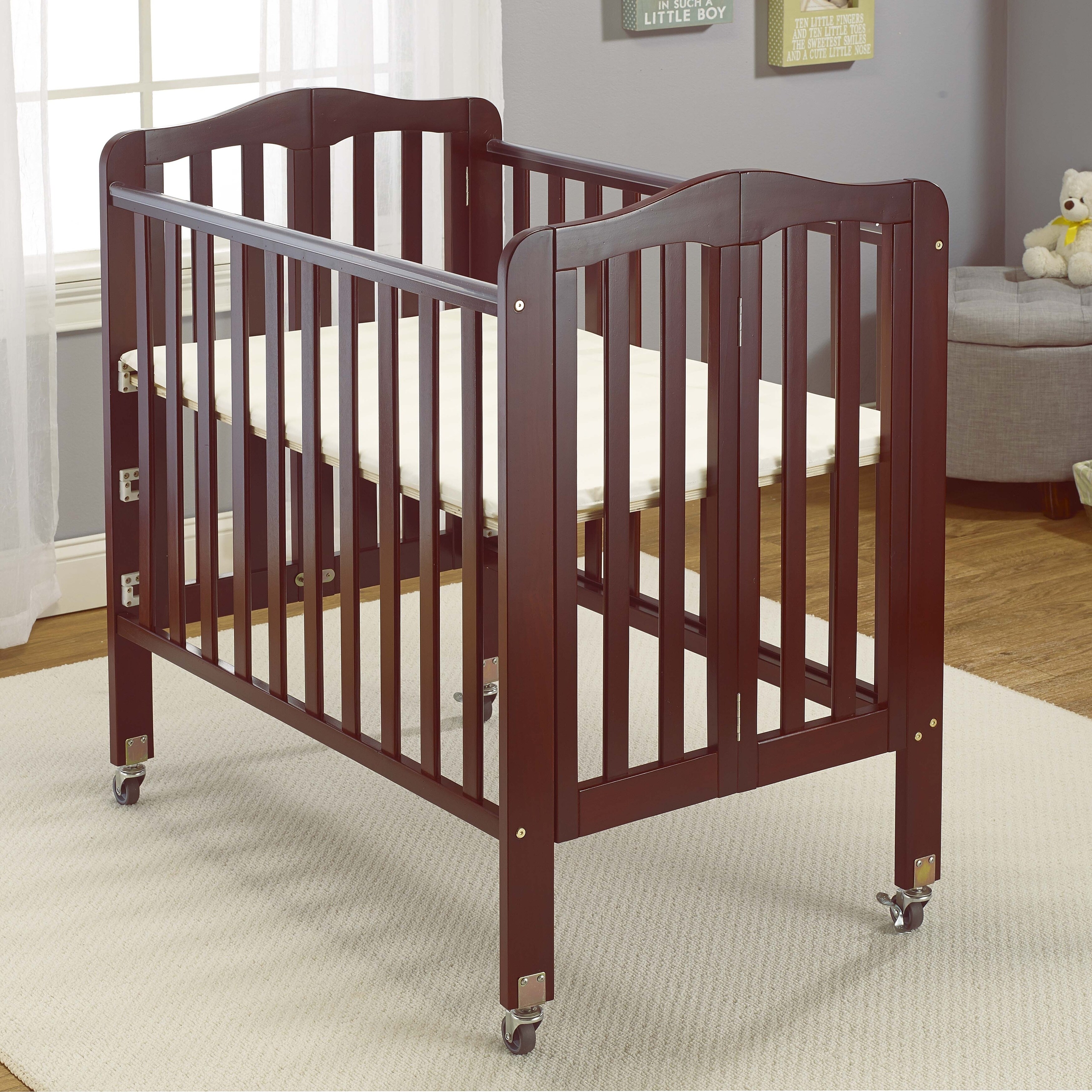 Big oshi angela on sale mini portable crib