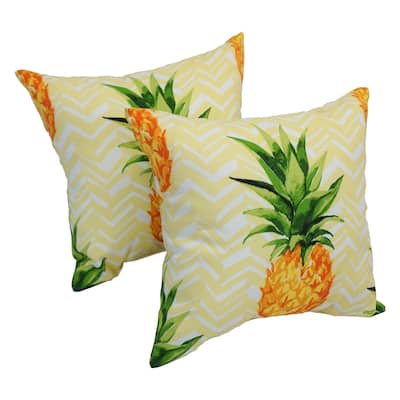 Solarium Pineapple Party 17-inch Indoor/Outdoor Throw Pillows (Set of 2)