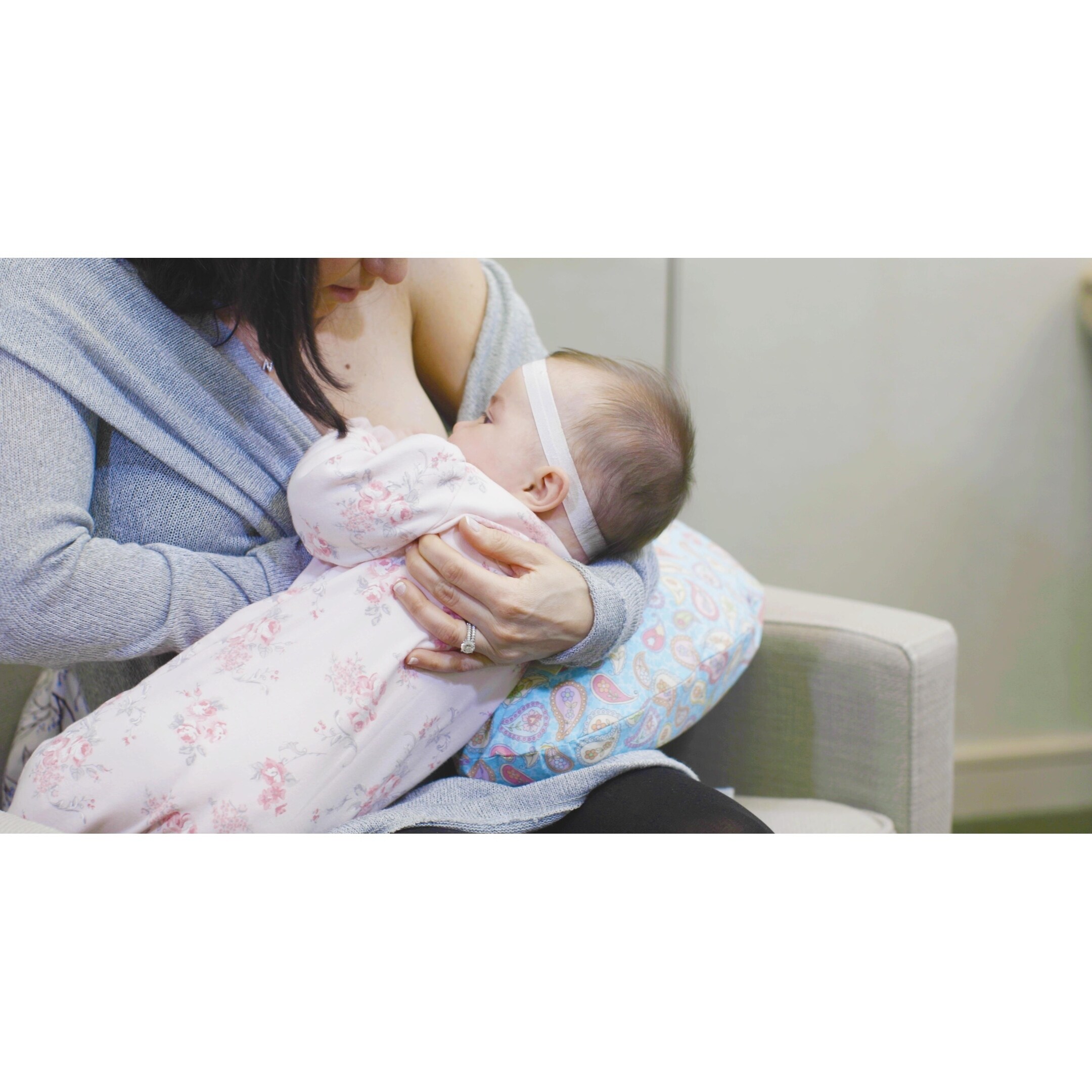 little beam nursing pillow