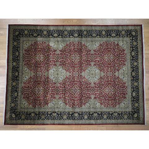 Hand Knotted Red Fine Oriental with New Zealand Wool Oriental Rug (10'1" x 13'8") - 10'1" x 13'8"