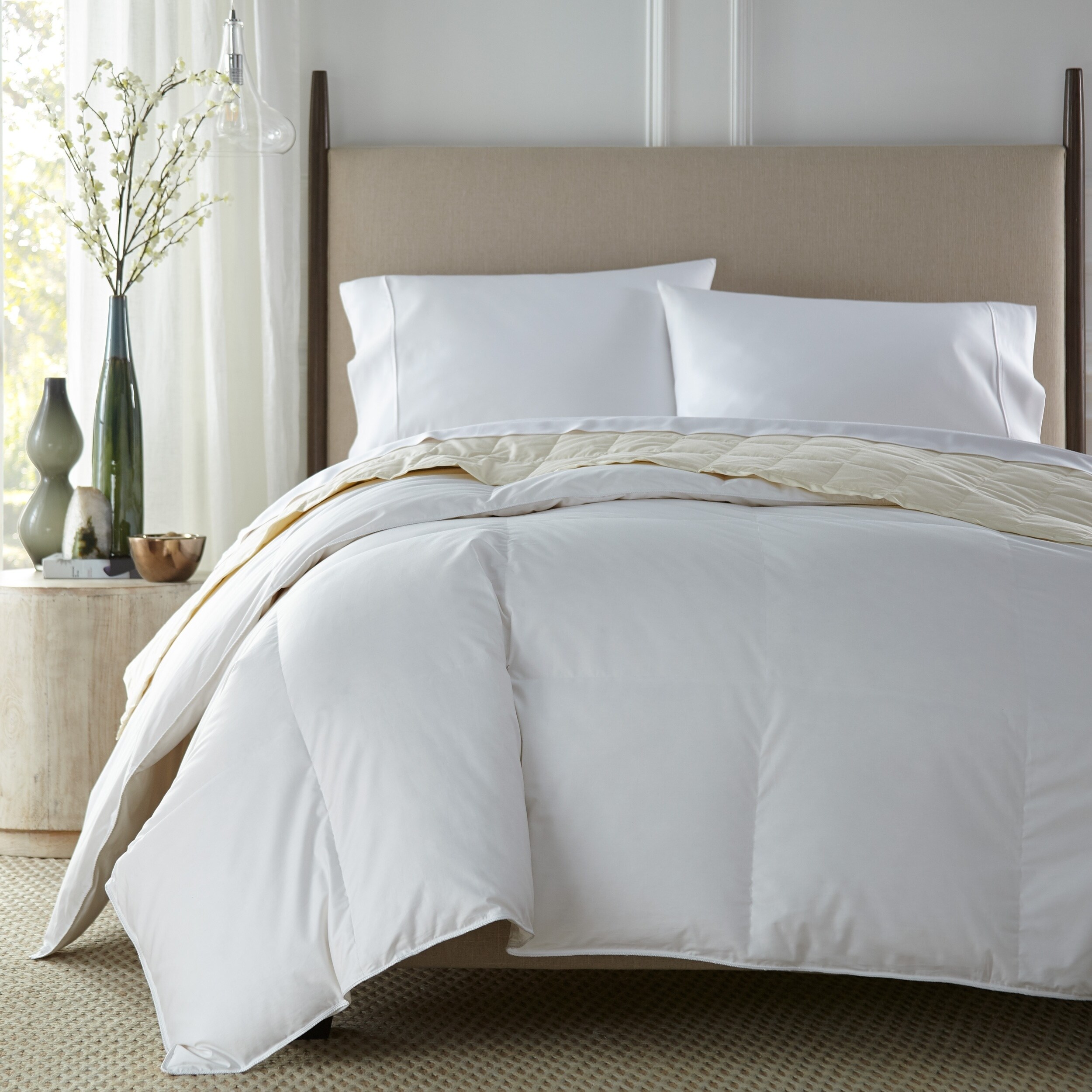 Shop Stearns And Foster All Seasons White Down Comforter
