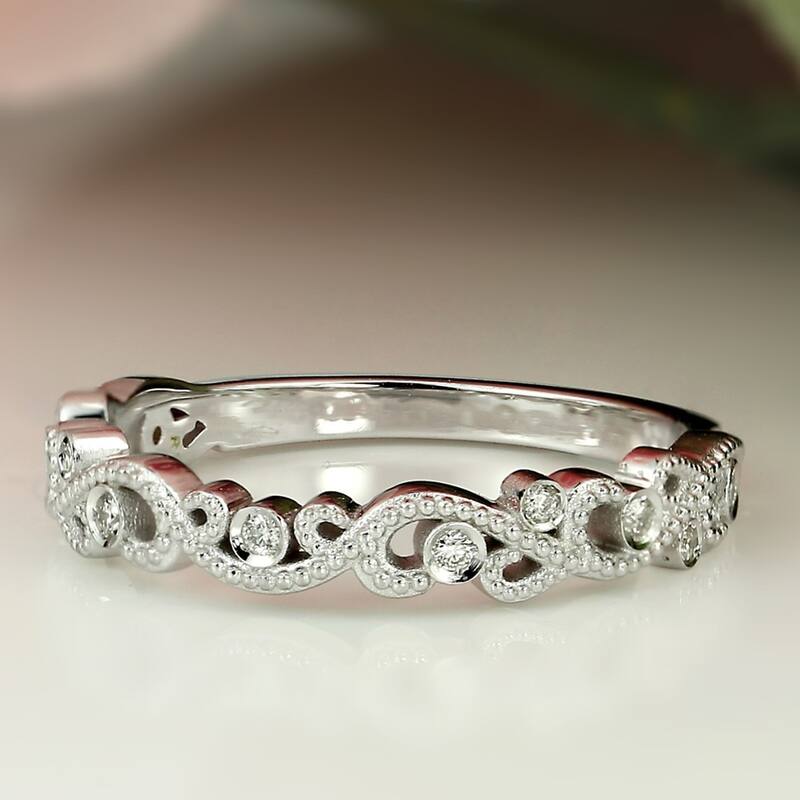 Auriya 14k Gold Vintage Stackable Diamond Wedding Band 0.06ctw