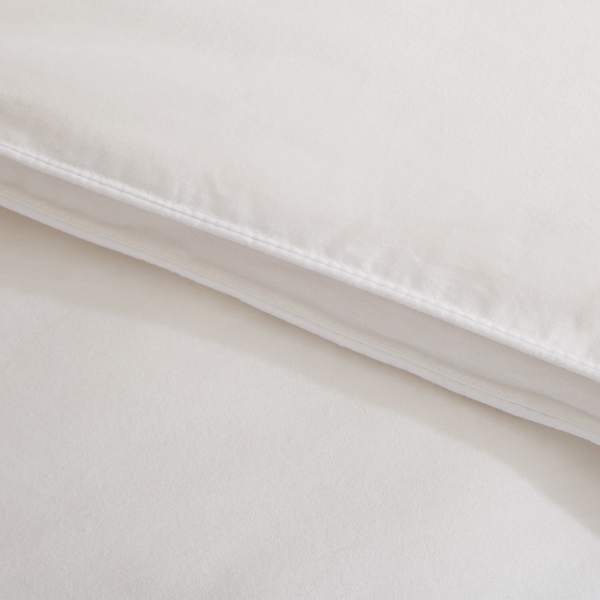 Shop Heavy Weight White Goose Down Fiber Gusseted Comforter Free