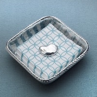 https://ak1.ostkcdn.com/images/products/26507952/Wilton-Armetale-River-Rock-Napkin-Box-with-Weight-56a1441e-3755-4cc3-97ac-66bfd0257ccf_320.jpg?imwidth=200&impolicy=medium