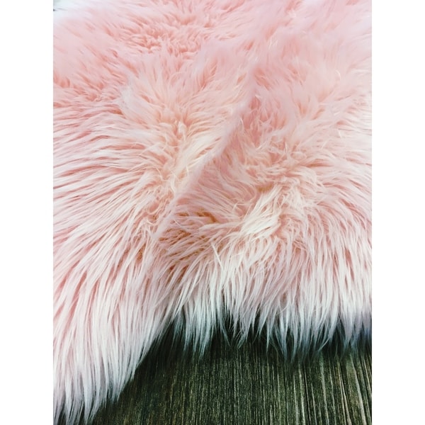 Shop Pink Faux Fur Throw Blanket - Overstock - 26515296