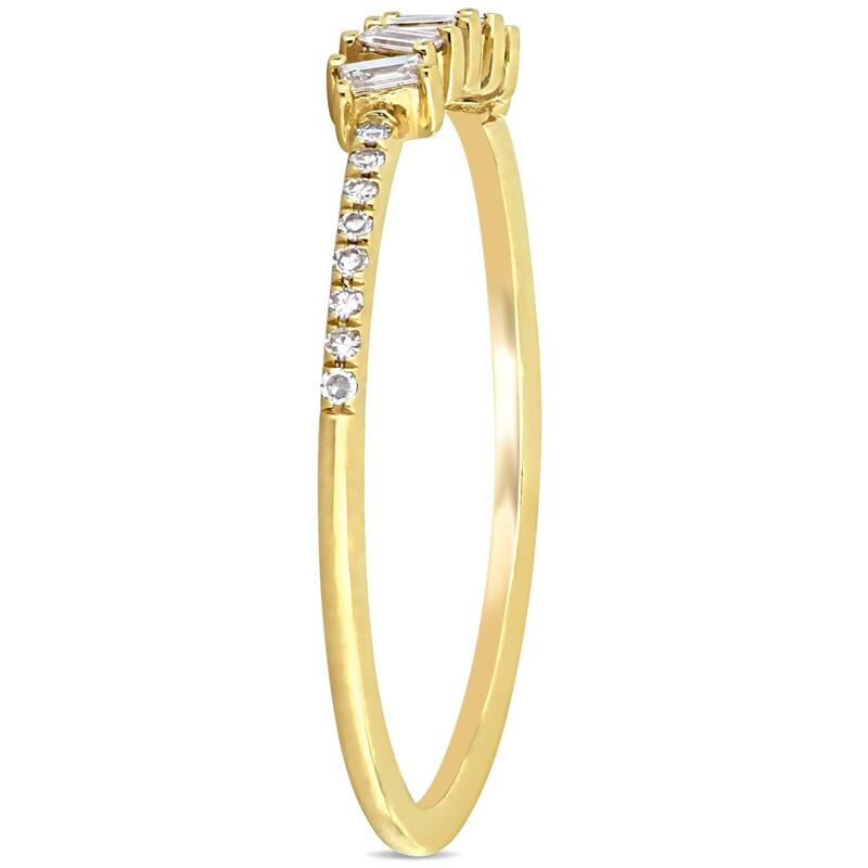 Miadora 14k Yellow Gold 1/7ct TDW Parallel-Baguette and Round-Cut Diamond Anniversary Band