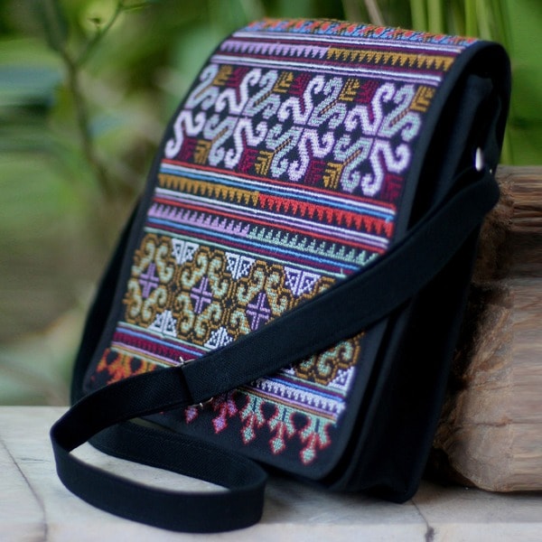 Cotton Hmong Pride Shoulder Bag (Thailand)   Shopping