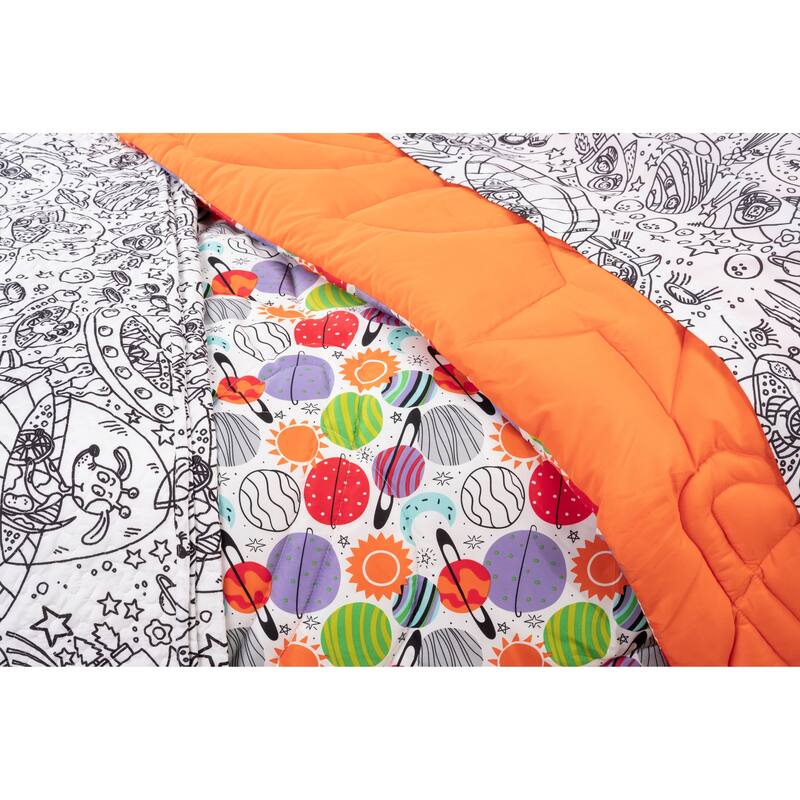 Highlights Plenty of Planets Reversible Comforter Set