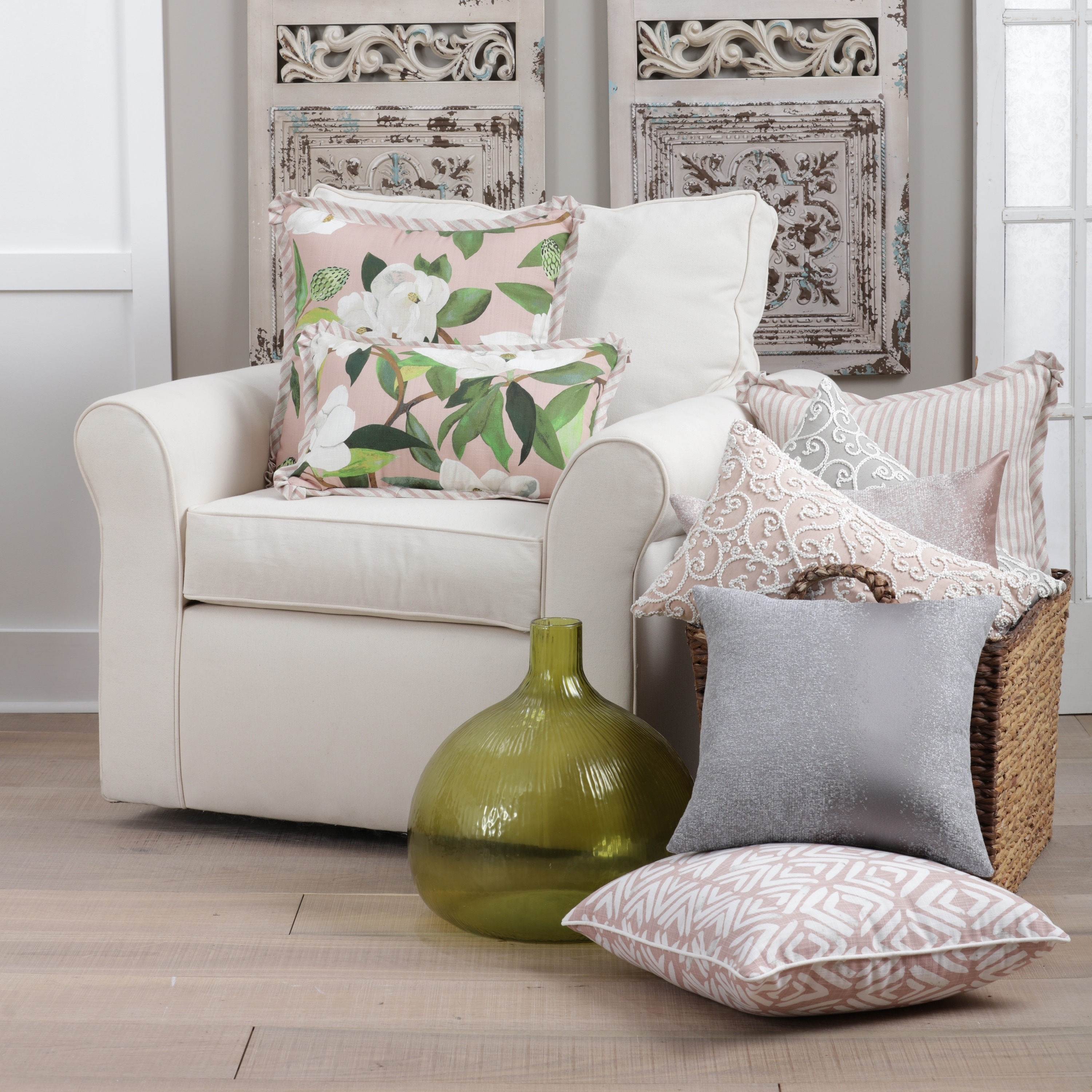 Magnolia couch online pillows